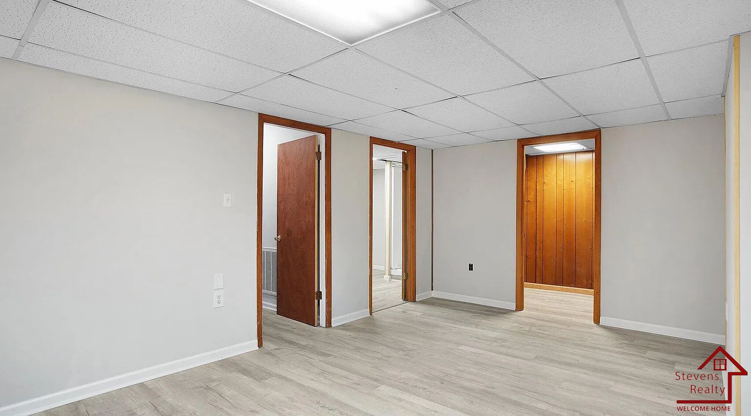Building Photo - 510 Knollwoods Rd