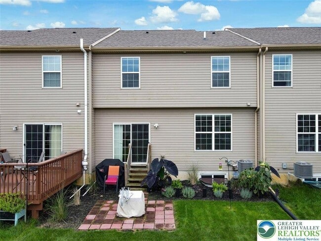 Building Photo - 4492 Cottonwood Dr