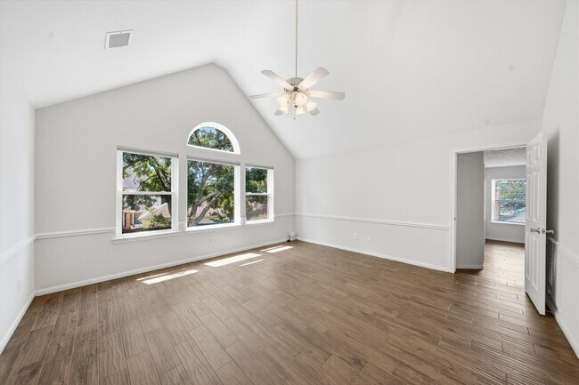 Building Photo - 2214 Lytham Ln