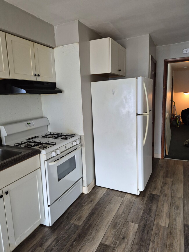 Building Photo - Bridge Street