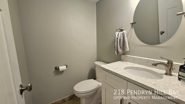 Building Photo - 218 Pendryn Hill Bay