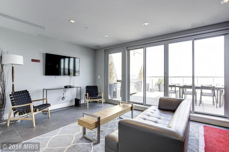 Building Photo - 1401 R St NW