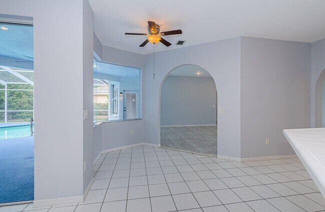 Building Photo - Pool Home in Trinity!