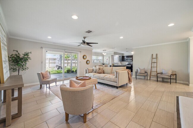 Building Photo - 2910 Freshmeadows Dr
