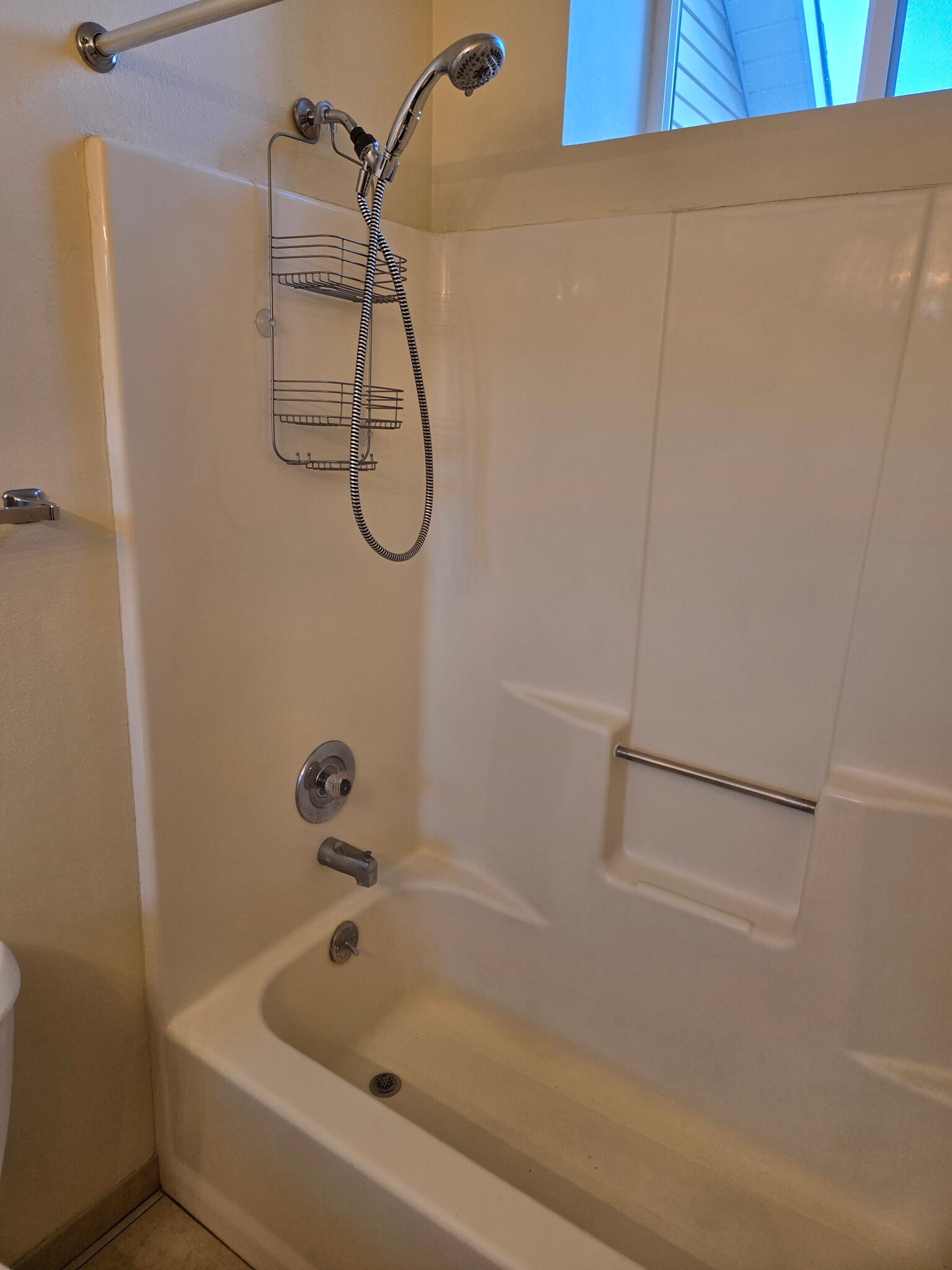 Bath /Shower - 4207 W Bampton Ln