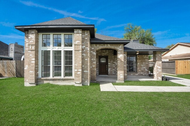 Building Photo - 1114 N Nottingham