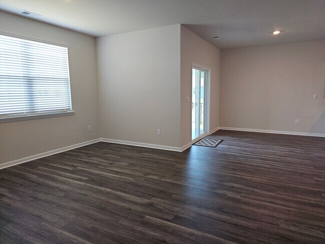 Building Photo - 3015 Long Spur Dr