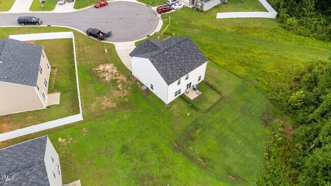 Building Photo - 132 Rockfall Wy