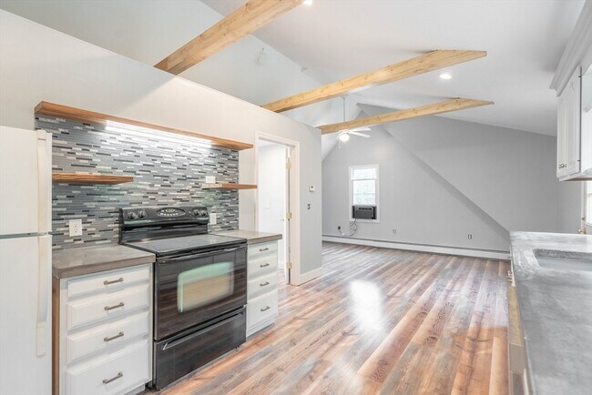 Building Photo - 87 Brookfield Rd