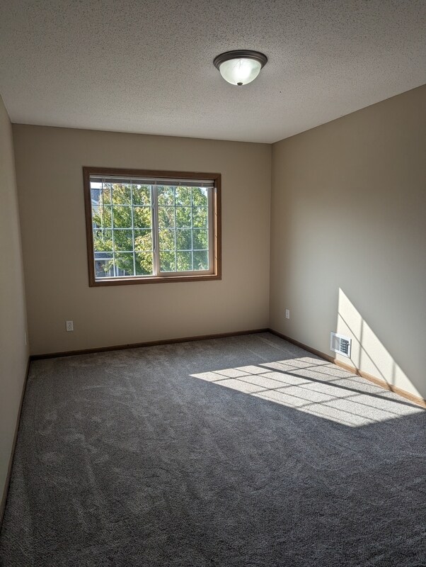 Building Photo - 408 Cedar Pl