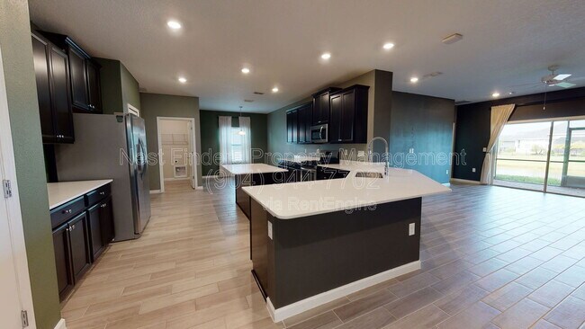 Building Photo - 189 Trumpco Dr