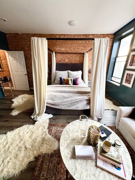 Building Photo - 515 Mosher St