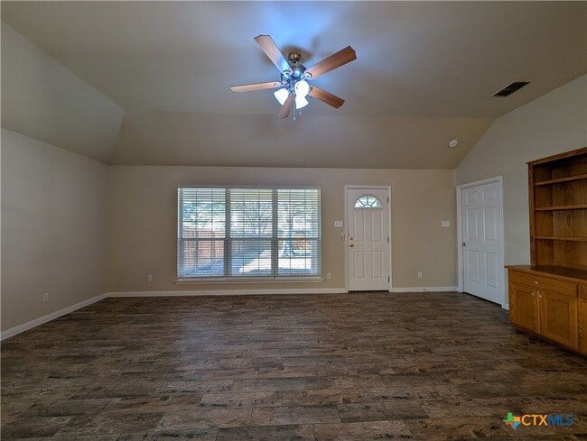 Building Photo - 1662 Lantana Cir