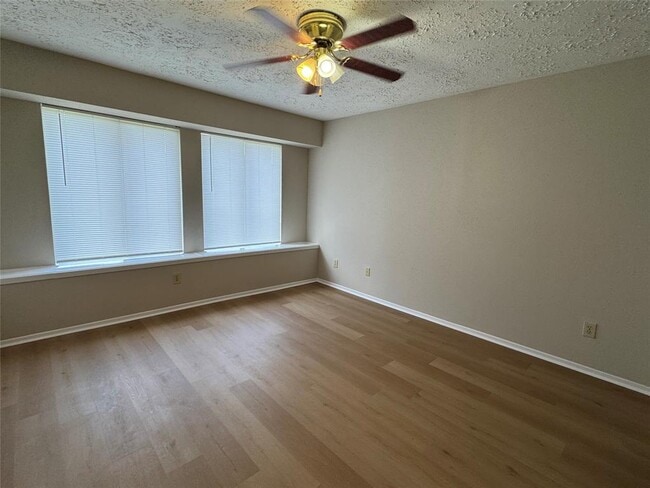 Building Photo - 16427 Skeet Ct