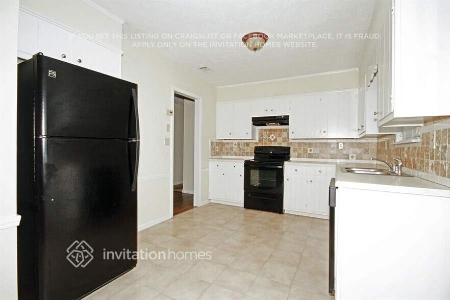 Building Photo - 4292 Gravitt Pl NW