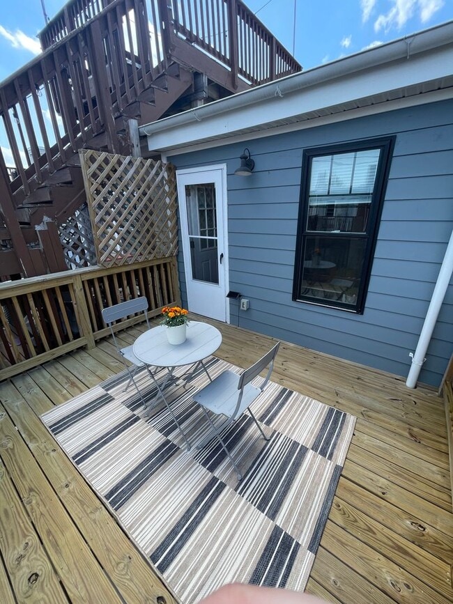Building Photo - Recently Renovated 3 Bed / 3.5 Bath Luxury Home Near Patterson Park with Parking!