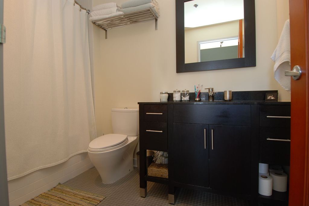 Building Photo - 1136 Washington Ave