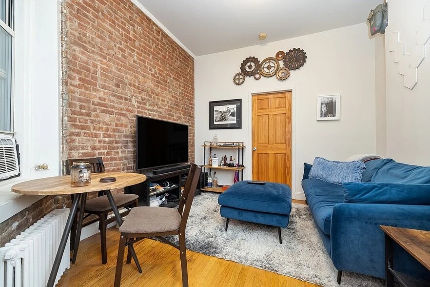 Building Photo - 240 Sullivan St