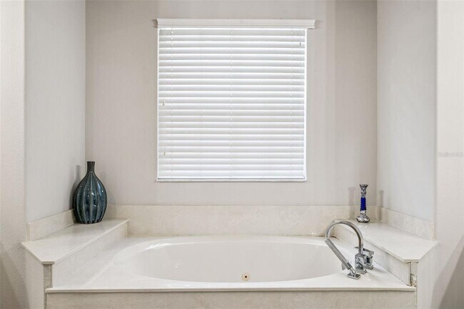 Building Photo - 2136 Rickover Pl