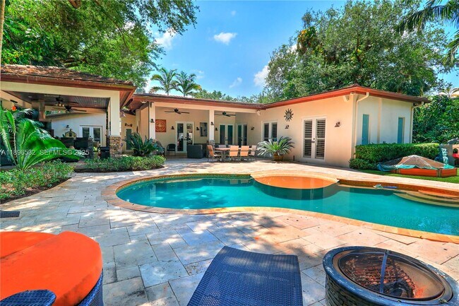 Building Photo - 6461 SW 74th St