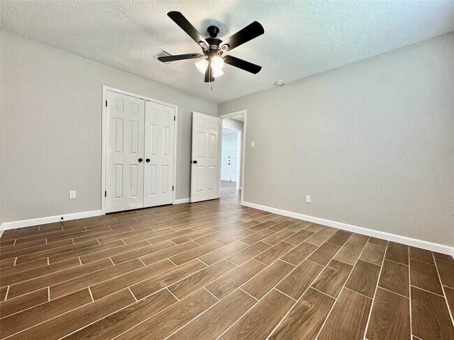 Building Photo - 15218 Falcon Ridge Dr