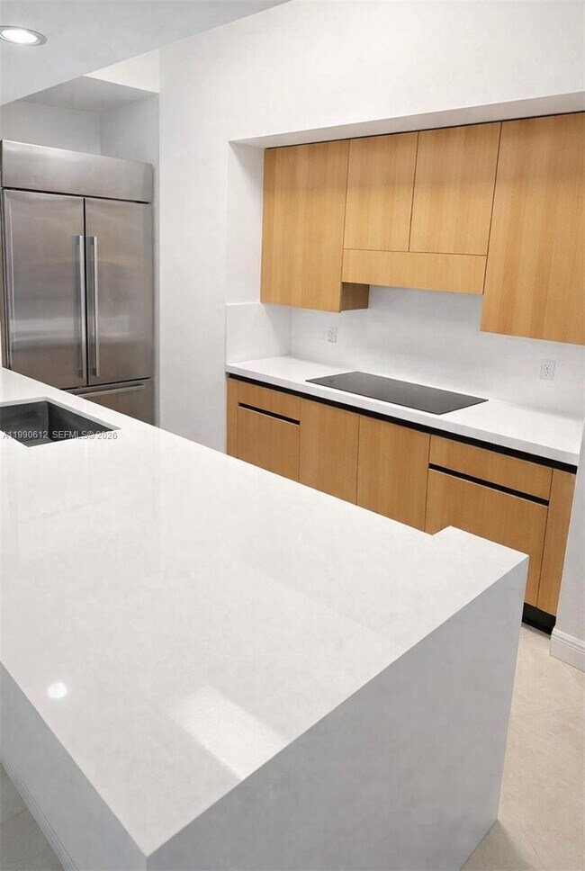 Building Photo - 781 Crandon Blvd