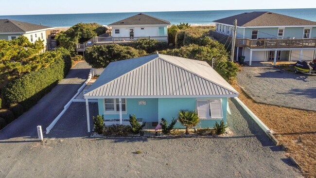 Building Photo - Off Season Coastal Cottage September 2026 through Mid February 2027- Fully Furnished- 3 Month Min...