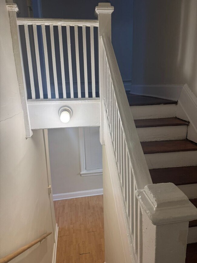 Building Photo - 20-22 Elizabeth St