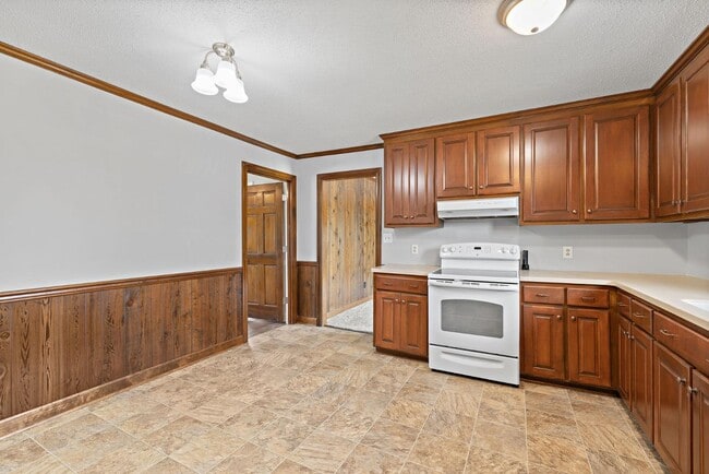 Building Photo - 315 Holland Hill Dr