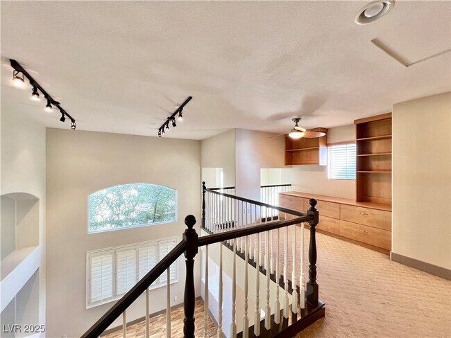 Building Photo - 1605 Ravanusa Dr