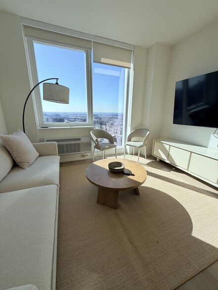 Building Photo - 43 Cottage St