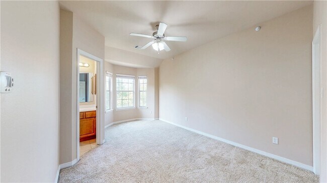 Building Photo - 305 Holleman Dr E