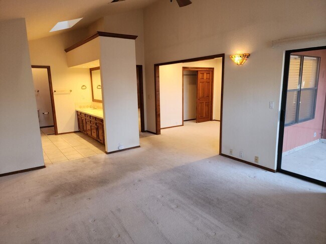 Building Photo - 9335 Admiral Lowell Pl NE