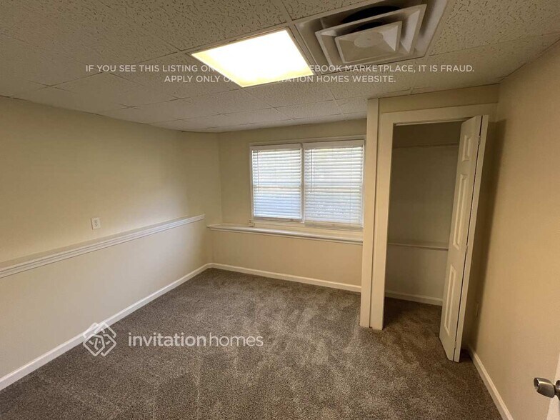 Building Photo - 10 Brookstone Ct