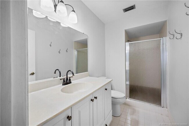 Building Photo - 3011 SE Aster Ln