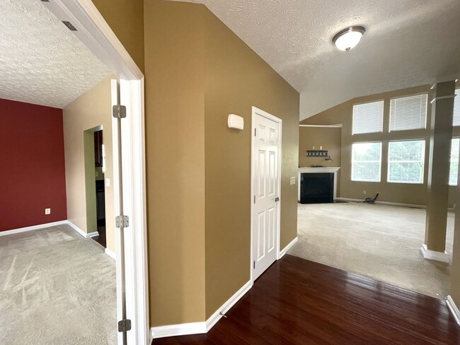 Building Photo - 6127 Janes Way