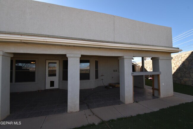 Building Photo - 10830 Elise St