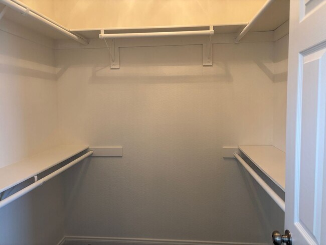 Building Photo - Beautiful 2 Story home in Carlsbad!