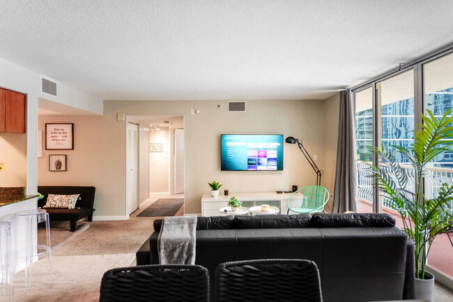 Building Photo - 1200 Brickell Bay Dr