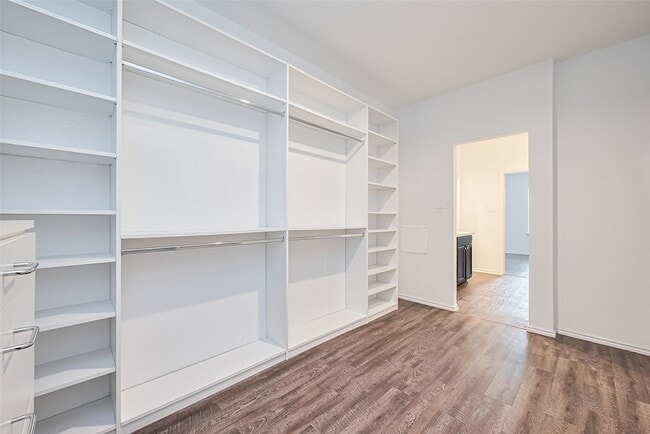 Building Photo - 12518 Pelican Bay Dr