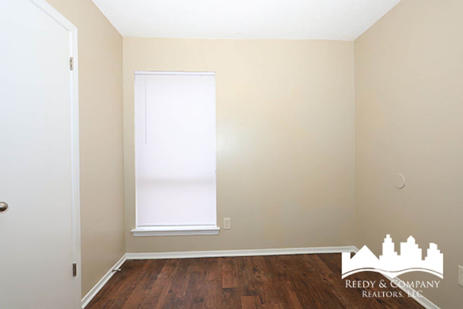 Building Photo - 5387 Cornstalk Cove