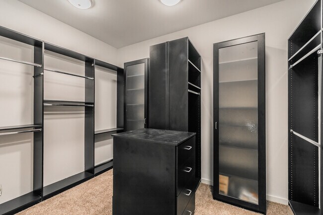 Building Photo - 2608 Museum Way