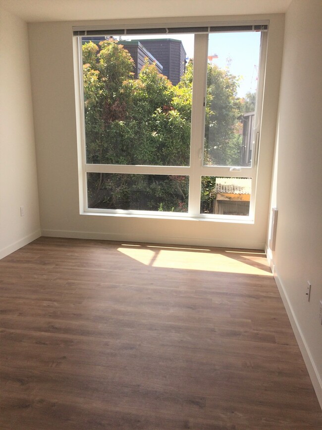 Building Photo - Beautiful 1 BD / 1 BA Condo for Rent in Ca...