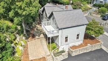 Building Photo - 104 Glen St