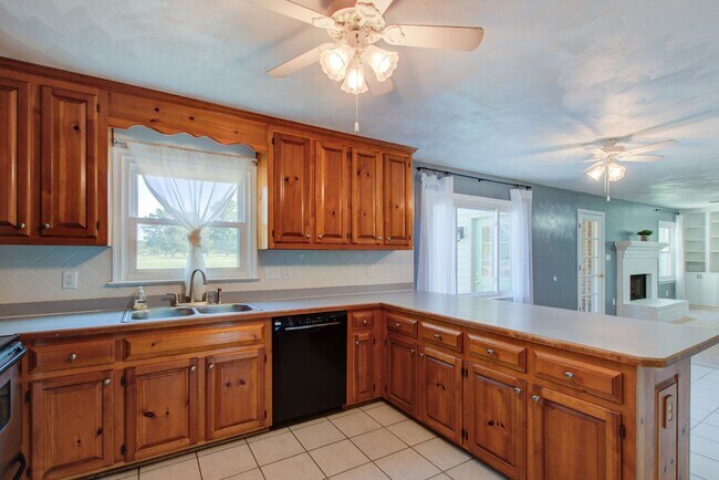 Building Photo - 427 Las Gaviotas Blvd