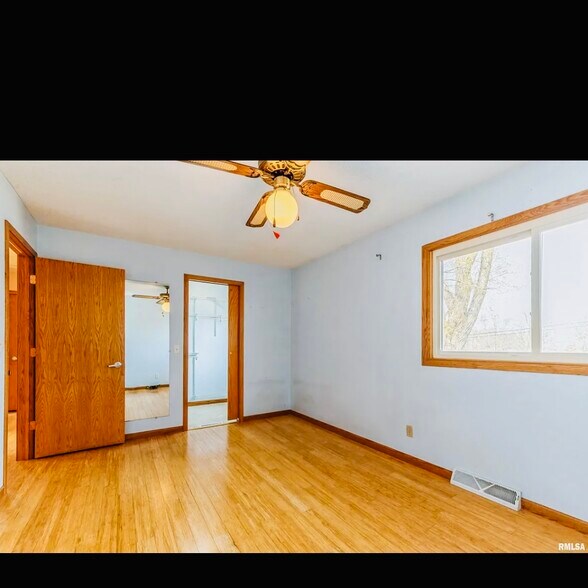 Building Photo - 4204 Warren St