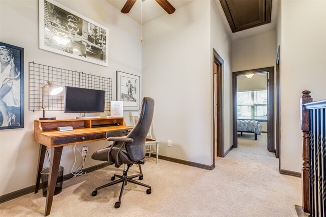 Building Photo - 86 Aventura Pl