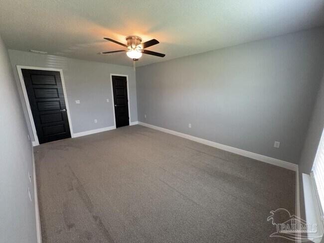 Building Photo - 6264 Pineapple DR