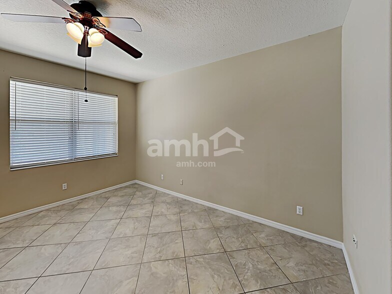 Building Photo - 3106 43rd Ave E