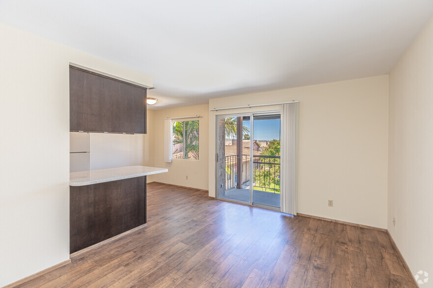 1BR, 1BA - 620SF - Bree Manor